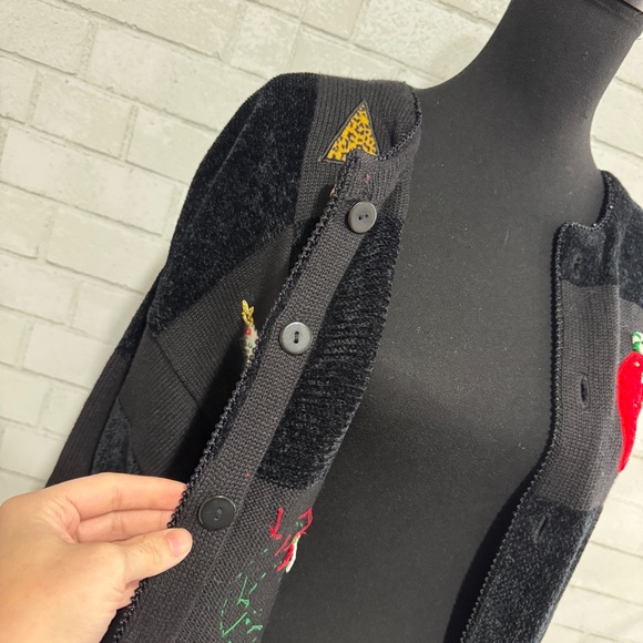 Vintage Just B Black Checkered Cardigan w/ Christmas Tree & Wreath Appliqués XL - Picture 11 of 16